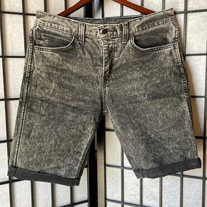 Levi’s 511 Men’s Black acid wash slim cut-off shorts